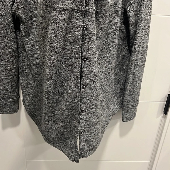 Eddie Bauer gray button  up cardigan size small - Picture 10 of 15